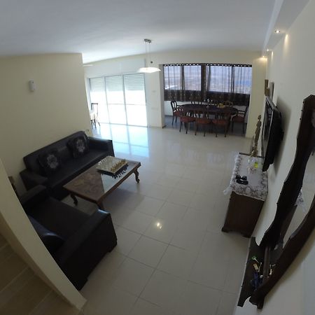 Penthouse In Eilat With The Sea View Apartment Bagian luar foto