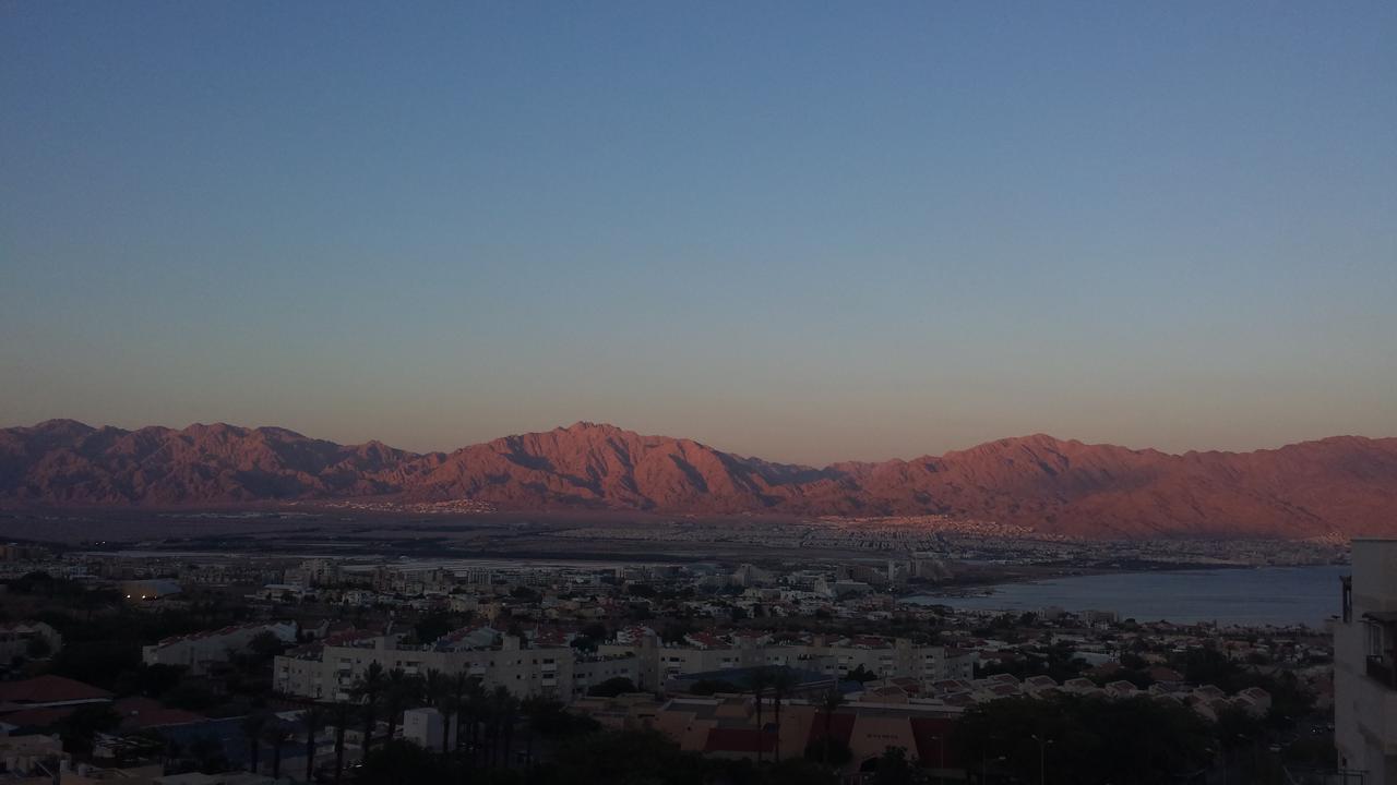 Penthouse In Eilat With The Sea View Apartment Bagian luar foto